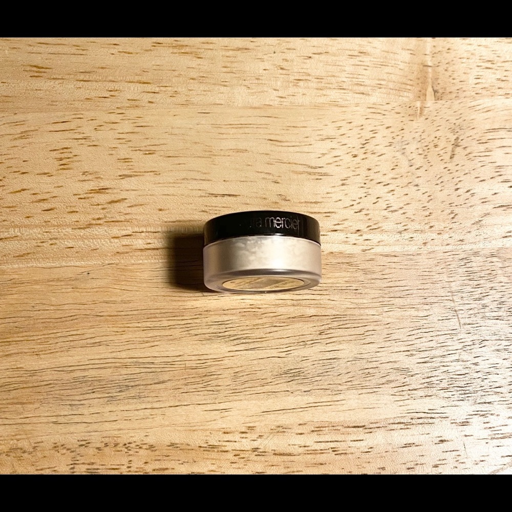 3.5 G Laura Mercier Setting Powder Mini